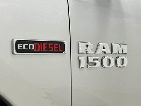 Used 2015 RAM 1500 Classic SLT w/ Luxury Group AWD/4WD image 37