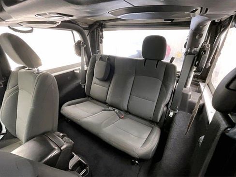 Used 2019 Jeep Wrangler Sport image 19