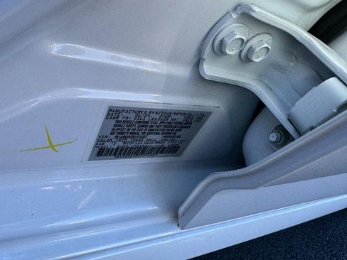 Used 2024 Nissan Sentra SR w/ SR Premium Package image 24