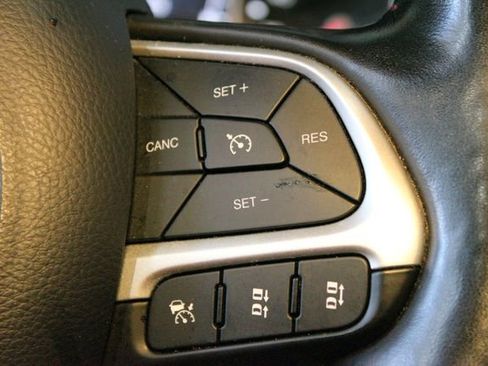 Used 2021 Jeep Compass Limited AWD/4WD image 22
