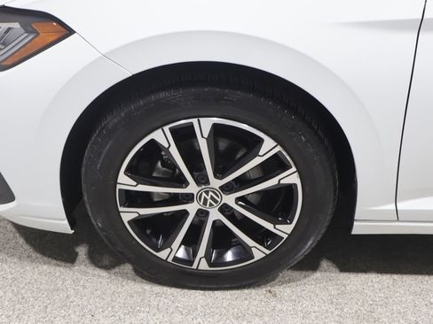 Used 2025 Volkswagen Jetta Sport FWD image 8