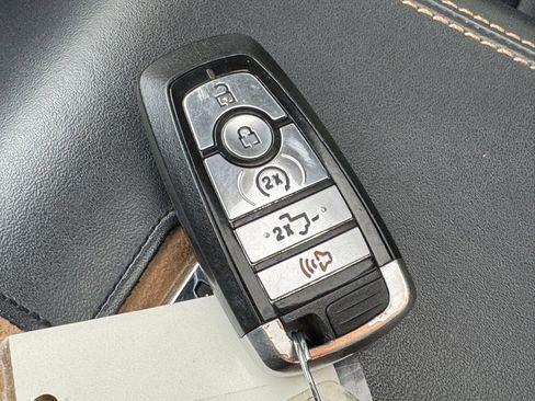 Certified 2021 Ford F150 Platinum w/ Equipment Group 701A High image 36