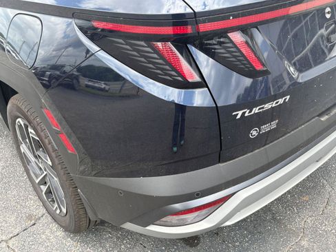 Used 2025 Hyundai Tucson Limited AWD/4WD image 11