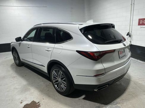 Used 2023 Acura MDX SH-AWD w/ Advance Package image 4
