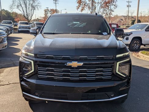 New 2026 Chevrolet Suburban High Country image 2
