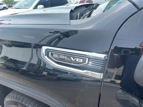 Used 2024 GMC Sierra 1500 SLT image 9