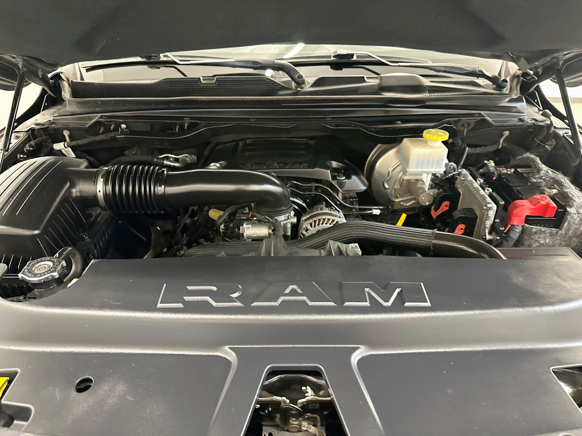 Used 2019 RAM 1500 Limited AWD/4WD image 35