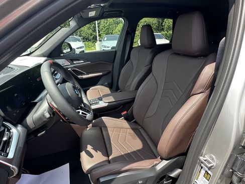 Used 2025 BMW X1 M35i w/ Premium Package image 16