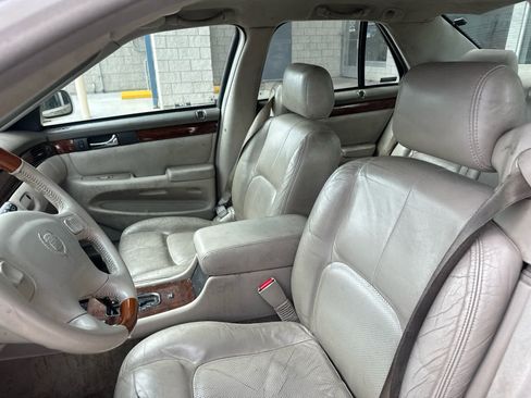 Used 2000 Cadillac Seville STS w/ Convenience Pkg image 11