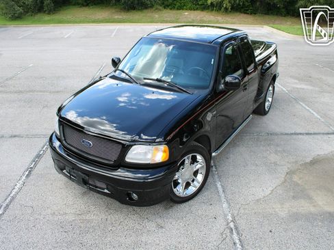 Used 2000 Ford F150 Harley-Davidson image 8