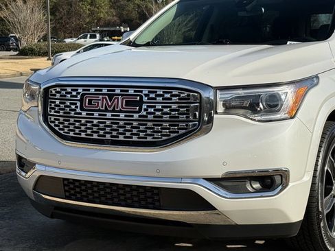 Used 2018 GMC Acadia Denali w/ Technology Package image 10