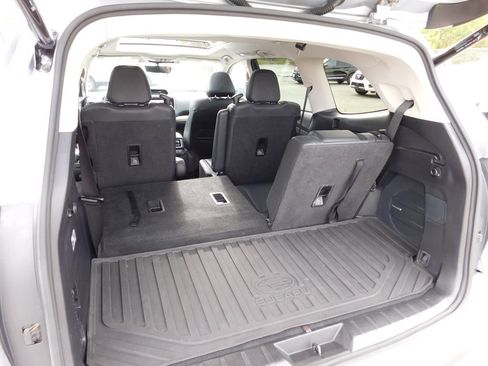 Used 2021 Subaru Ascent Limited w/ Technology Package image 9