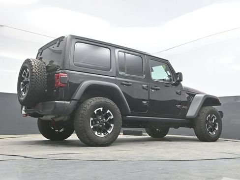 Used 2024 Jeep Wrangler Unlimited Rubicon w/ Convenience Group AWD/4WD image 39