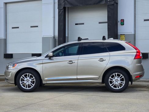 Used 2016 Volvo XC60 T5 Premier w/ Proximity Package AWD/4WD image 5
