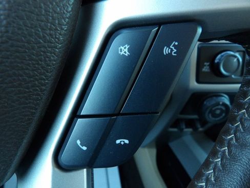 Used 2019 Ford F150 Lariat w/ Trailer Tow Package image 19