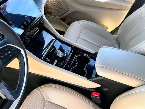 Used 2022 Jeep Grand Cherokee Limited 4xe w/ Luxury Tech Group II image 18