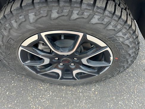 Used 2025 Jeep Compass Trailhawk AWD/4WD image 30