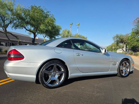 Used 2011 Mercedes-Benz SL 550 w/ Premium I Pkg image 12