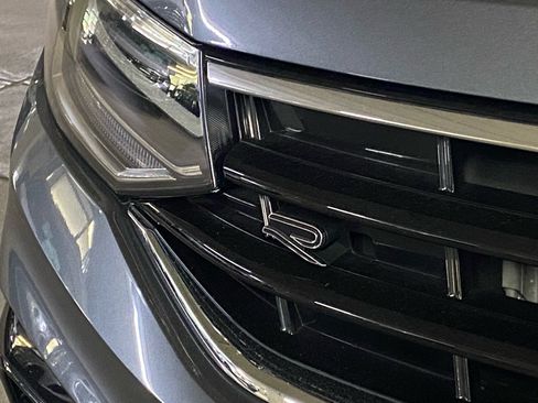 Certified 2023 Volkswagen Tiguan SE R-Line FWD image 6