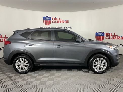 Used 2021 Hyundai Tucson SE FWD image 2