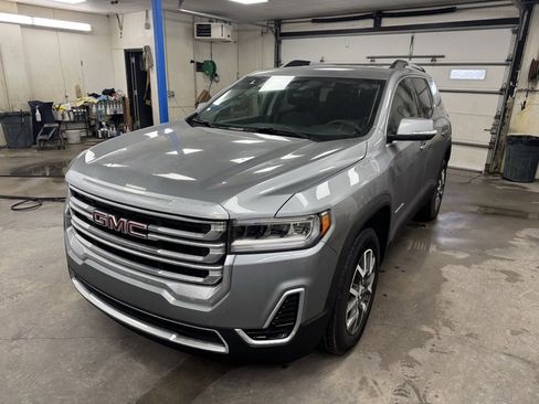 Used 2023 GMC Acadia SLE w/ Driver Convenience Package image 8