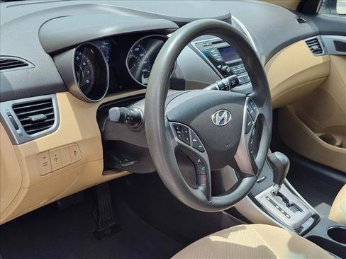 Used 2013 Hyundai Elantra GLS w/ Preferred Pkg FWD image 9