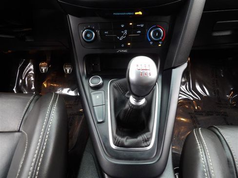 Used 2017 Ford Focus ST image 15