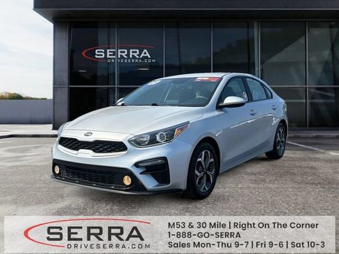 Used 2021 Kia Forte LXS FWD image 1
