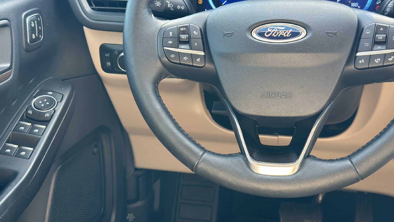 Used 2020 Ford Escape Titanium FWD image 14