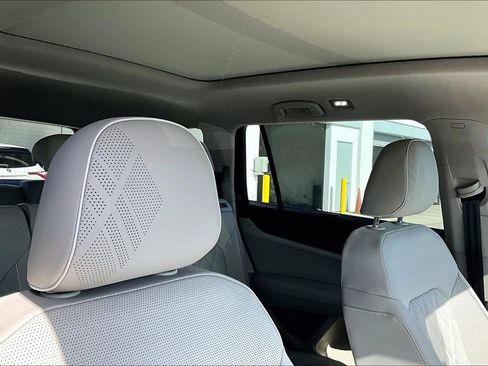 New 2026 Volkswagen Atlas SEL Premium R-Line AWD/4WD image 22