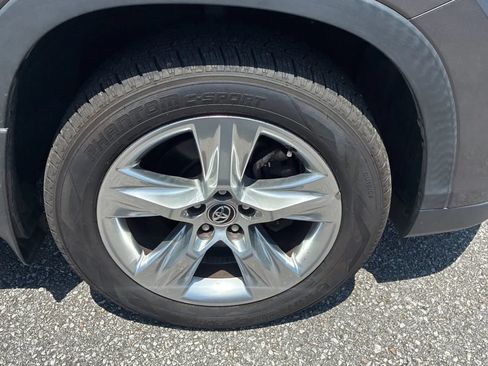 Used 2016 Toyota Highlander Limited Platinum AWD/4WD image 20