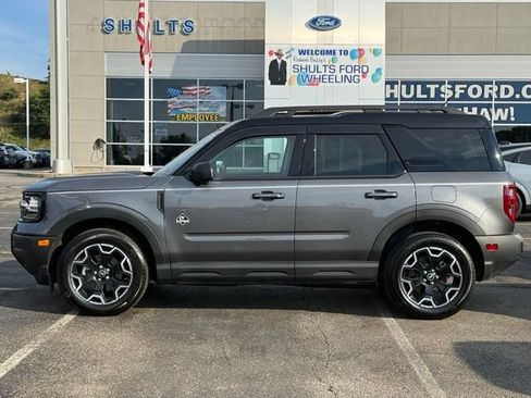 Used 2025 Ford Bronco Sport Outer Banks w/ Outer Banks Tech Package+ AWD/4WD image 2