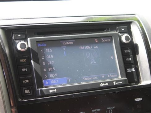 Used 2016 Toyota Sequoia Platinum RWD image 10