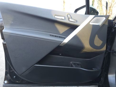 Used 2023 BMW iX M60 image 28