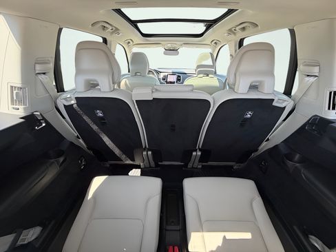 Used 2025 Volvo XC90 B6 Plus w/ Protection Package Premier AWD/4WD image 31