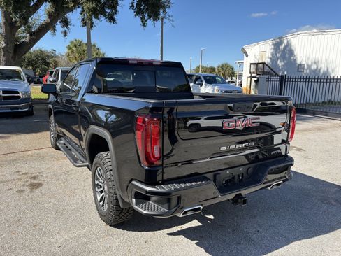 Used 2023 GMC Sierra 1500 AT4 w/ AT4 Premium Package image 5