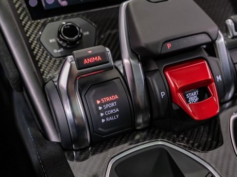 Used 2024 Lamborghini Urus Performante image 30