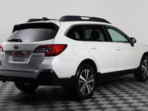 Used 2019 Subaru Outback 2.5i Limited w/ Popular Package #2 AWD/4WD image 4