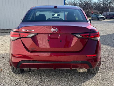 Used 2025 Nissan Sentra SV image 4