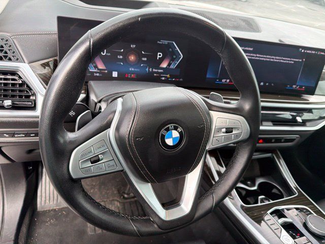Used 2024 BMW X7 xDrive40i AWD/4WD image 16