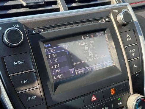 Used 2017 Toyota Camry SE FWD image 23
