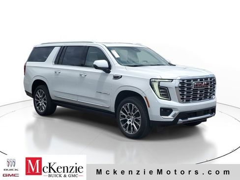 New 2026 GMC Yukon XL Denali w/ Denali Reserve Package AWD/4WD image 1