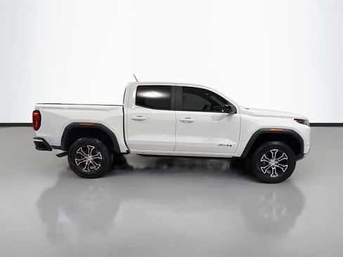 Used 2025 GMC Canyon AT4 w/ Technology Plus Package AWD/4WD image 11