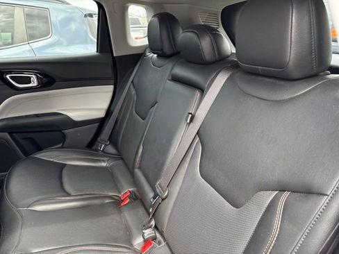 Used 2022 Jeep Compass Limited image 11