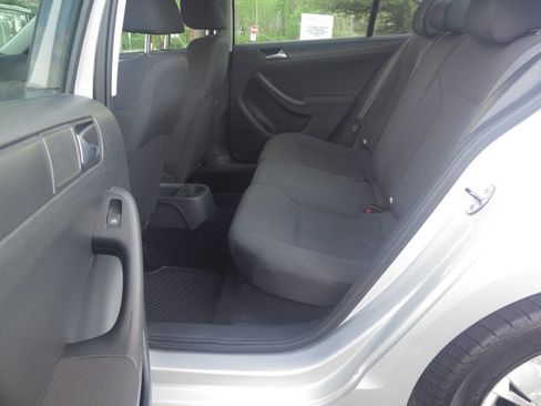 Used 2012 Volkswagen Jetta Sedan FWD image 13