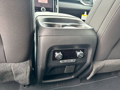 New 2026 GMC Acadia Elevation image 35