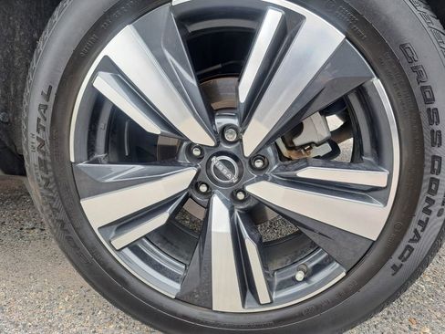 Used 2024 Nissan Rogue SL w/ SL Premium Package image 26