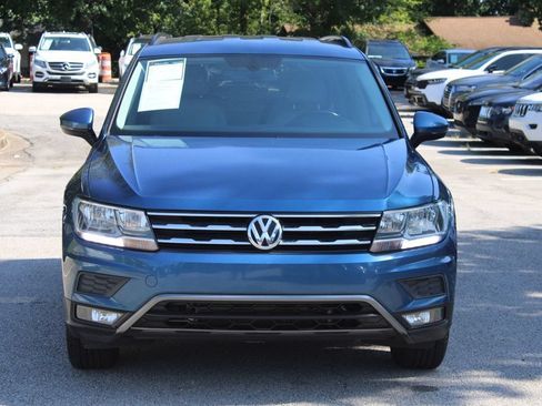 Used 2018 Volkswagen Tiguan SE FWD image 2