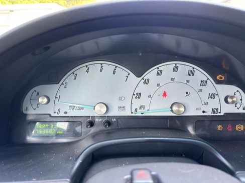 Used 2002 Ford Thunderbird RWD image 13