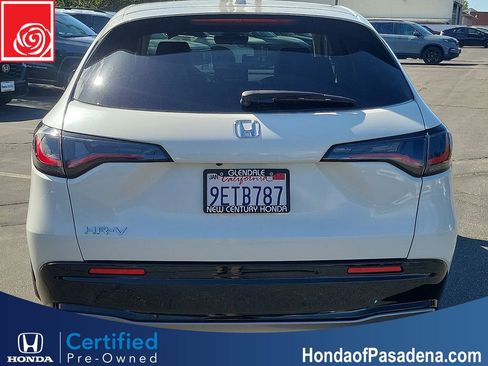 Certified 2023 Honda HR-V EX-L image 4